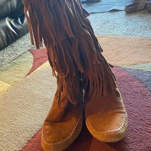 Moccasin boots
